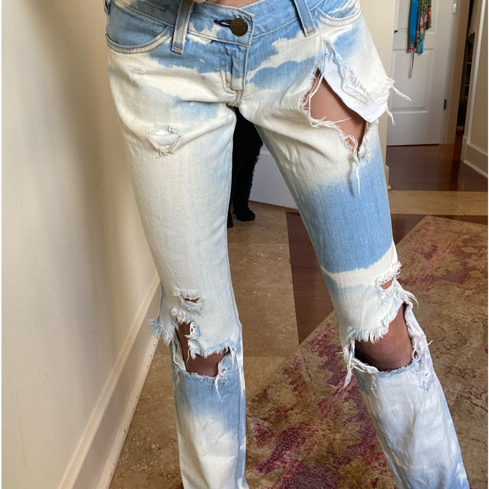 Current elliott distressed jeans